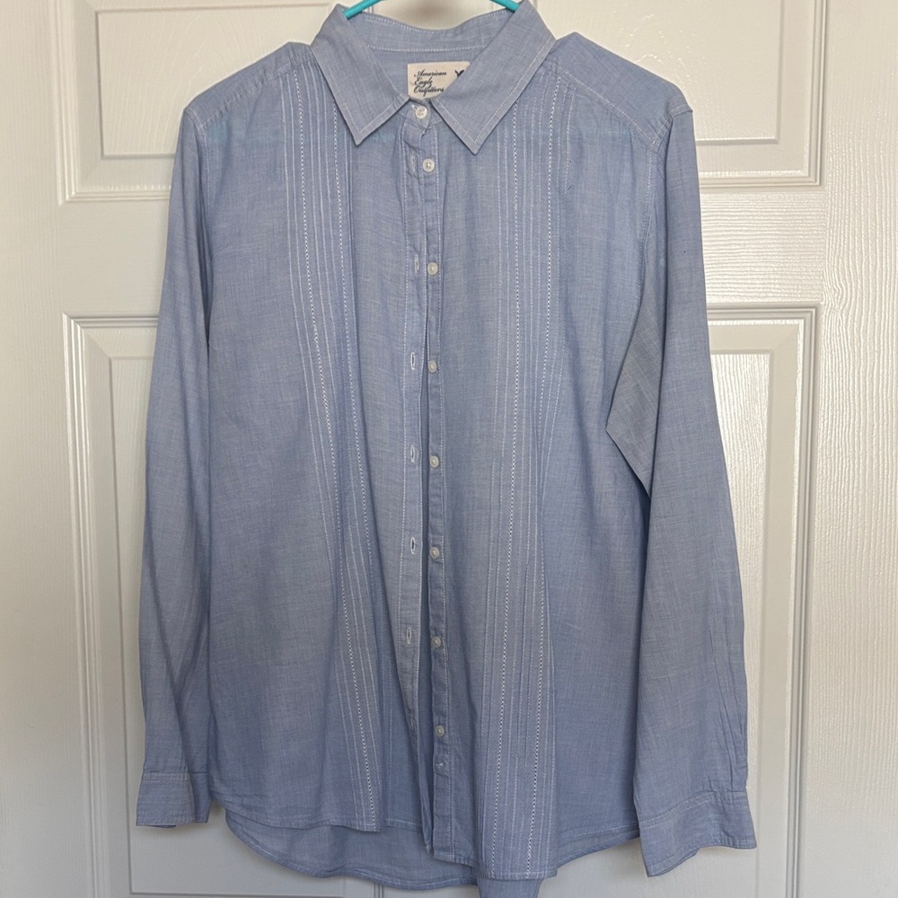 American Eagle Outfitters 100% Cotton Women’s long sleeve button down